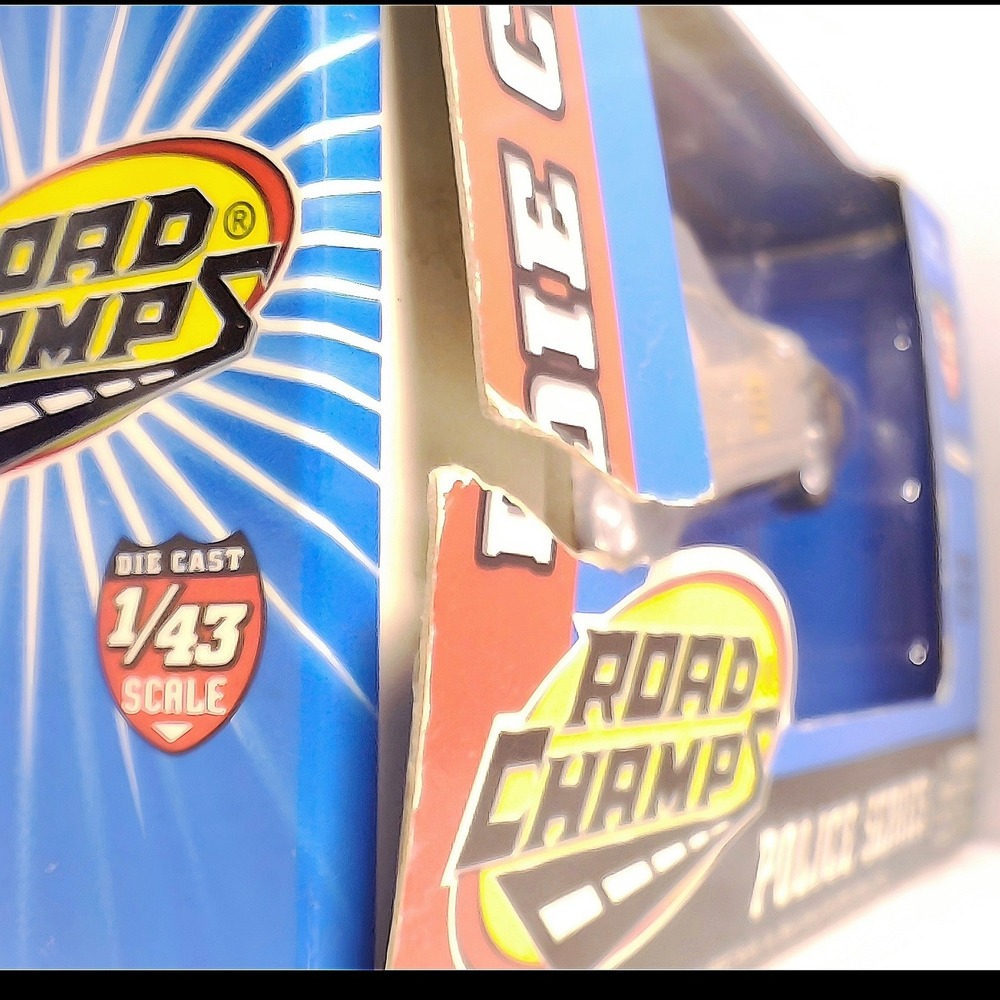 ROAD CHAMPS Police Car Kids 1/43 Tan New Iowa State Patrol Die Cast 64305 1998 - Picture 10 of 16